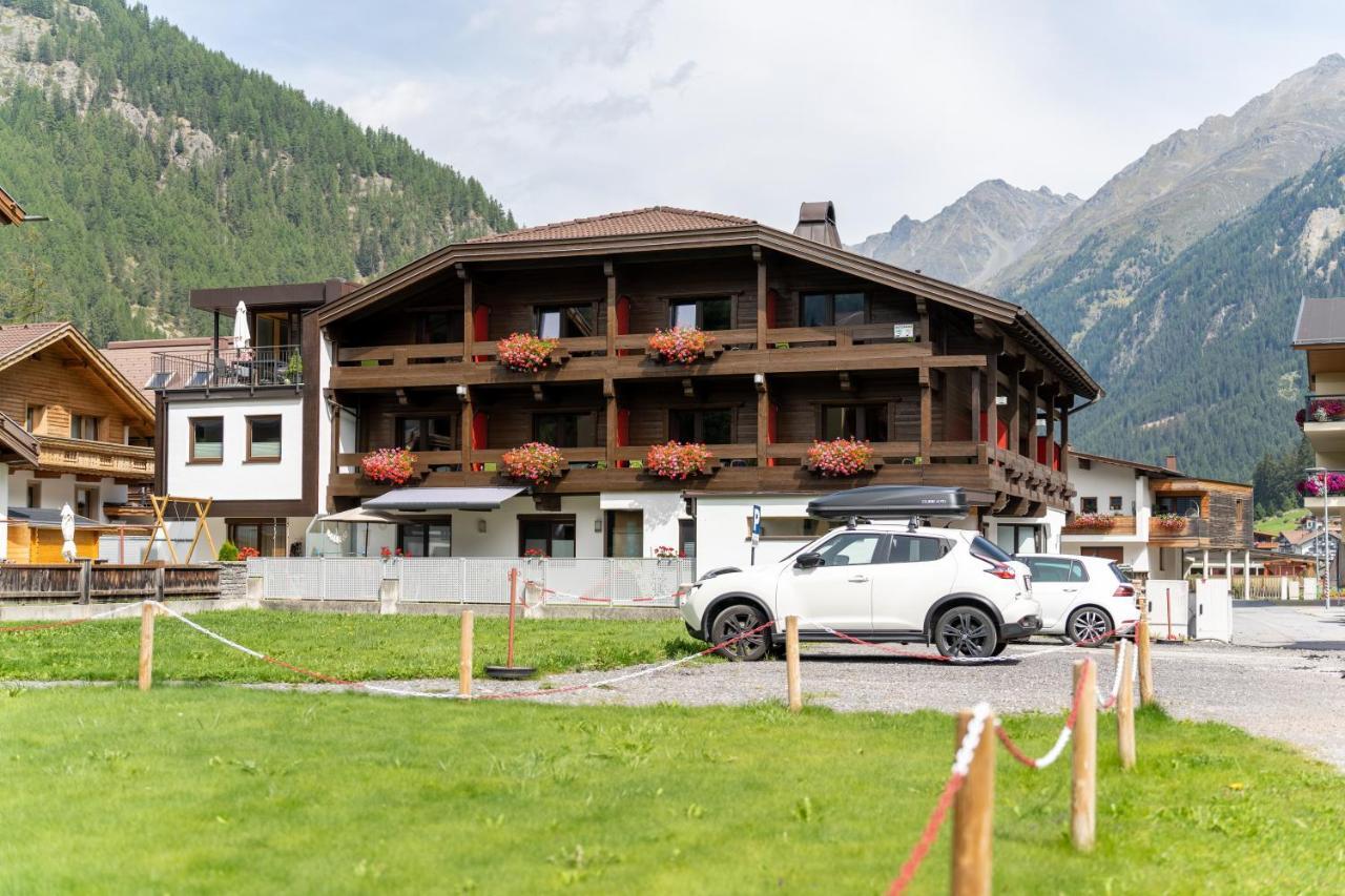 Hotel Garni Maria Theresia Зёльден Экстерьер фото