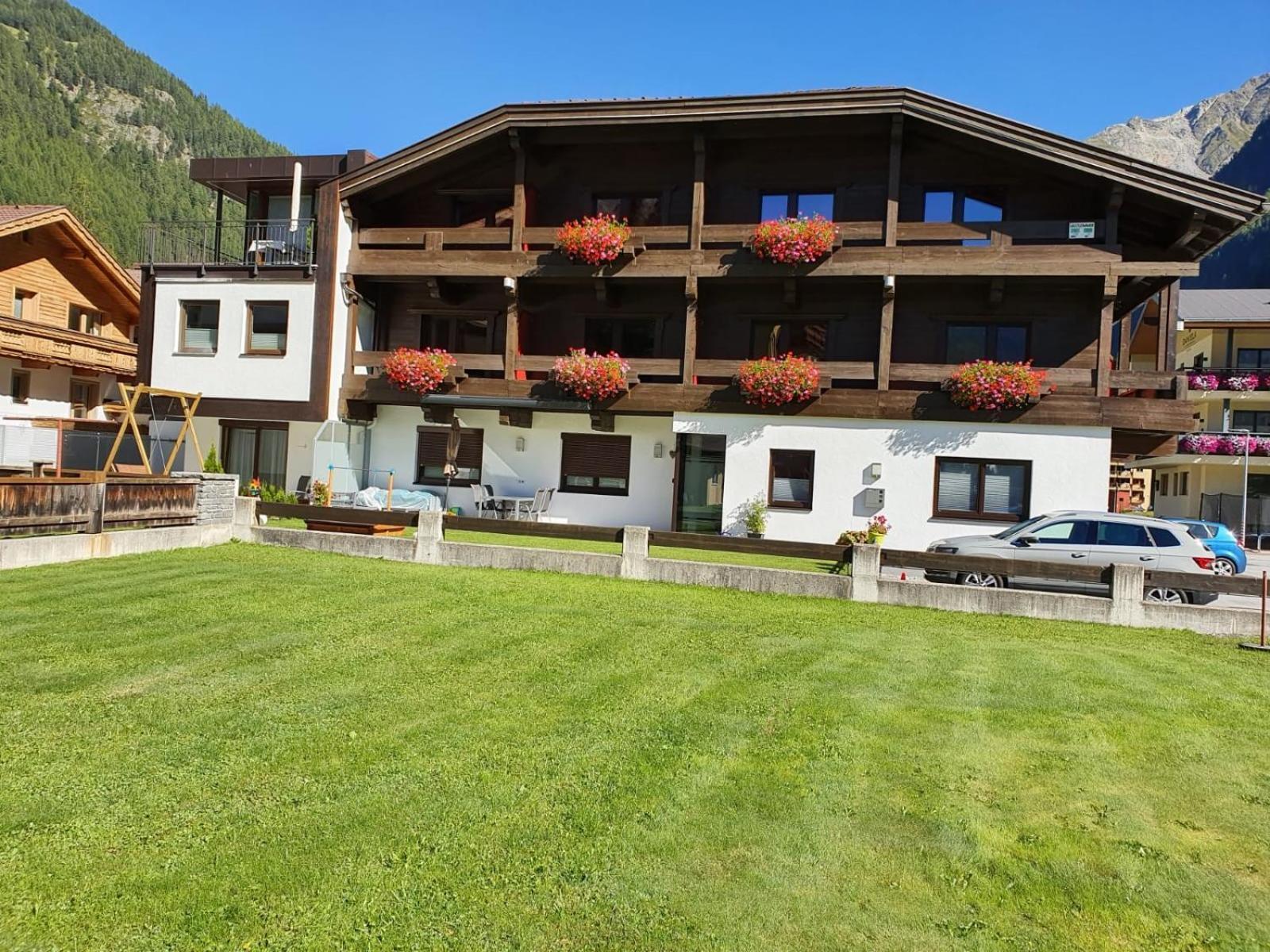 Hotel Garni Maria Theresia Зёльден Экстерьер фото