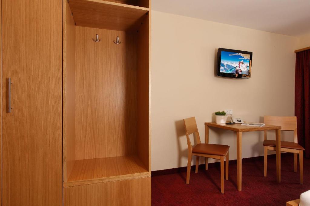 Hotel Garni Maria Theresia Зёльден Экстерьер фото